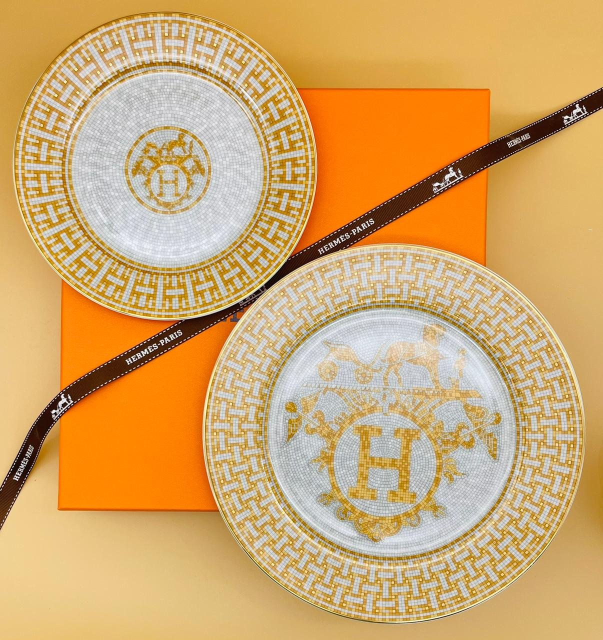 Round plates set of two from Hermes - Image 2 of 2